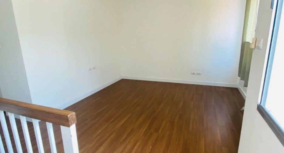 For sale 3 bedrooms townhouse in Bang Phli, Samut Prakan