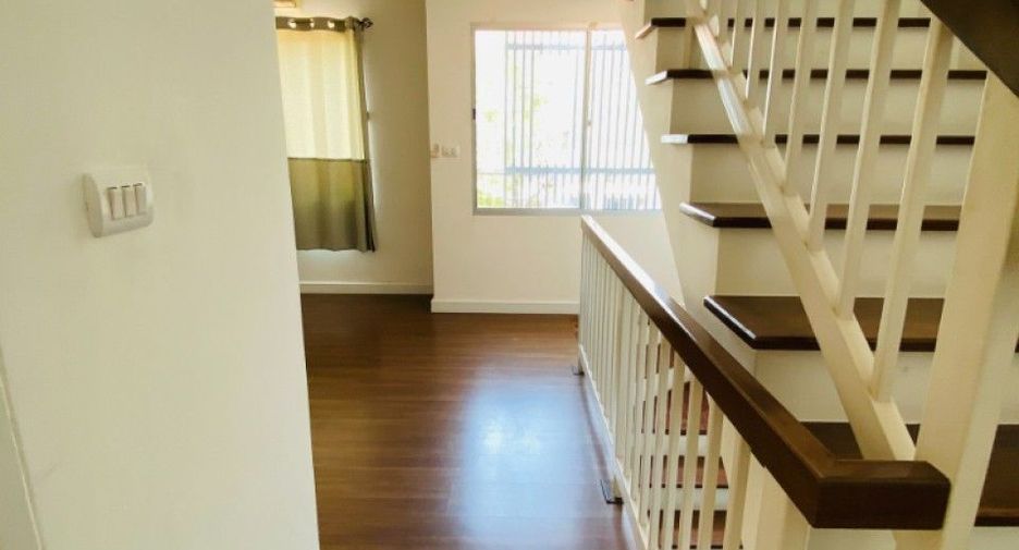 For sale 3 bedrooms townhouse in Bang Phli, Samut Prakan