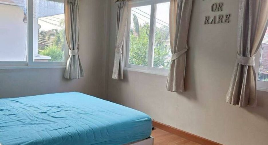 For rent 3 bedrooms house in Pak Kret, Nonthaburi