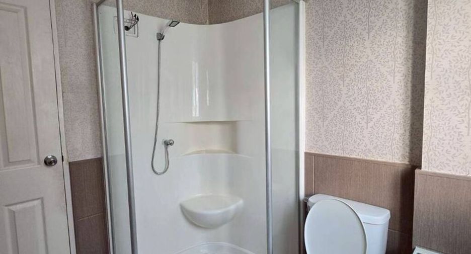 For rent 3 bedrooms house in Pak Kret, Nonthaburi