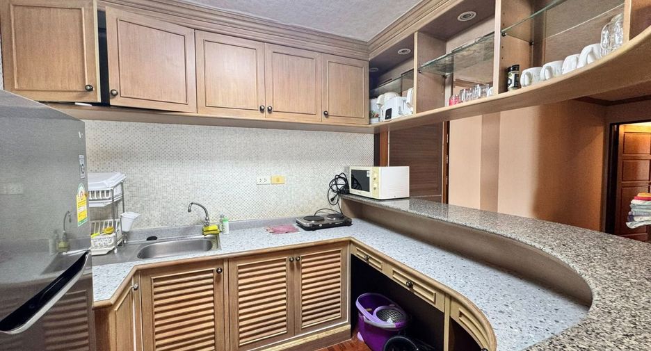 Condo en alquiler de 3 habitaciones en North Pattaya, Pattaya