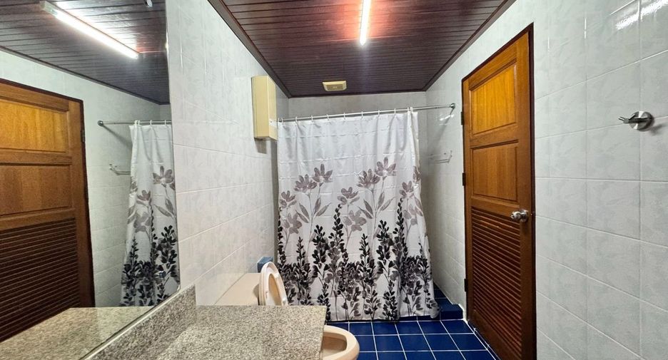 Condo en alquiler de 3 habitaciones en North Pattaya, Pattaya