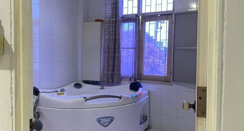 For sale 1 Beds retail Space in Mueang Chon Buri, Chonburi