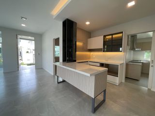 For sale 4 bedrooms house in Prawet, Bangkok