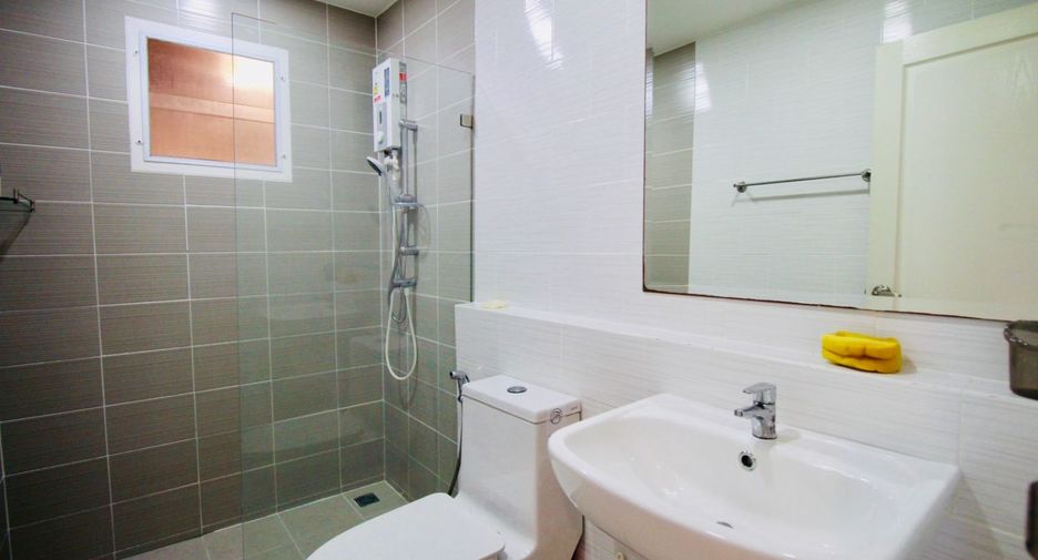 For sale 3 bedrooms house in Mueang Rayong, Rayong