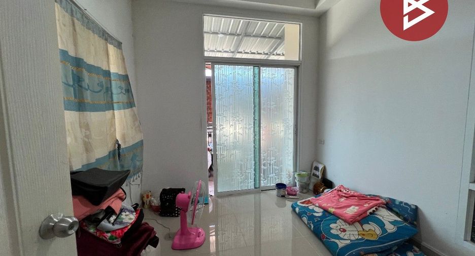 For sale 4 bedrooms townhouse in Bang Kapi, Bangkok