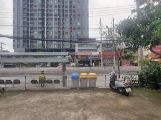 For rent retail Space in Huai Khwang, Bangkok