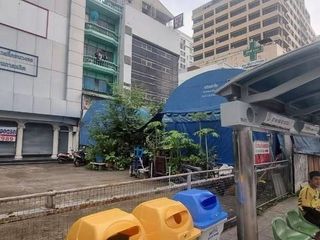 For rent retail Space in Huai Khwang, Bangkok
