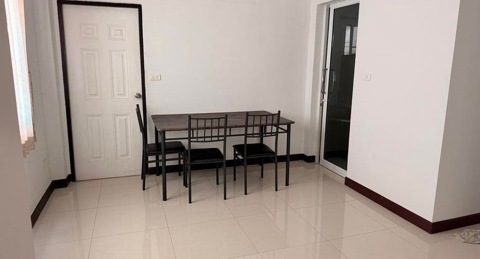 For rent 3 bedrooms house in East Pattaya, Pattaya