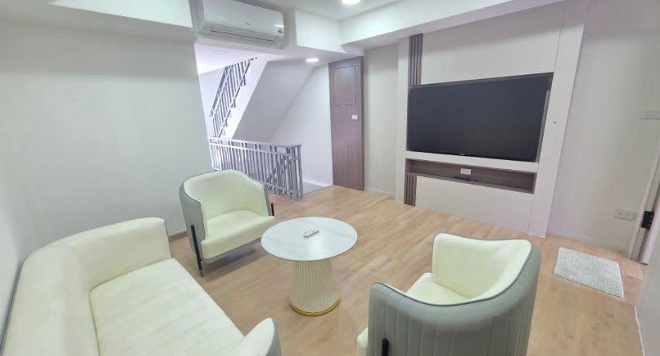For sale 3 bedrooms retail Space in South Pattaya, Pattaya