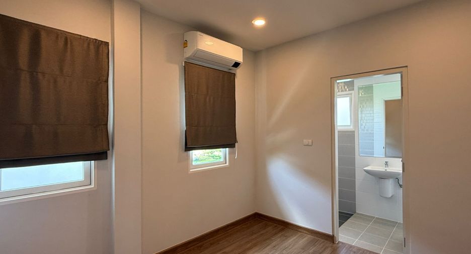 For sale 4 bedrooms house in Bang Phli, Samut Prakan