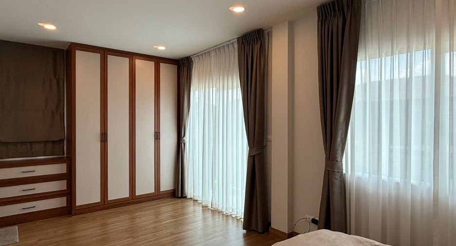 For sale 4 bedrooms house in Bang Phli, Samut Prakan