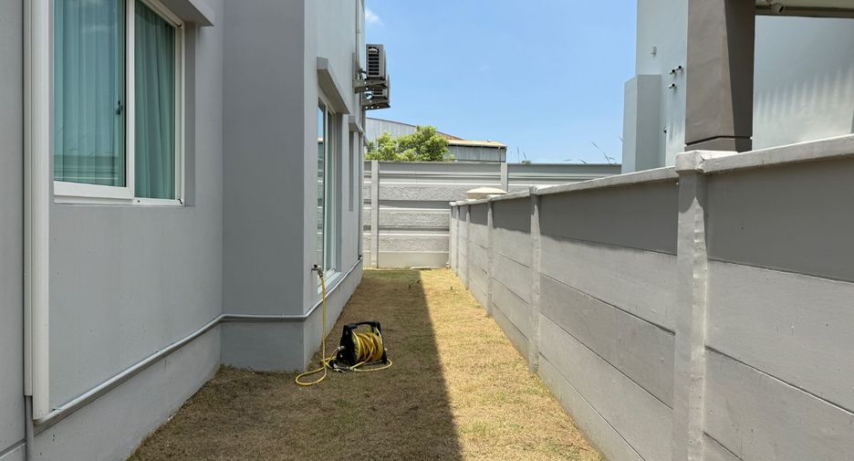 For sale 4 bedrooms house in Bang Phli, Samut Prakan