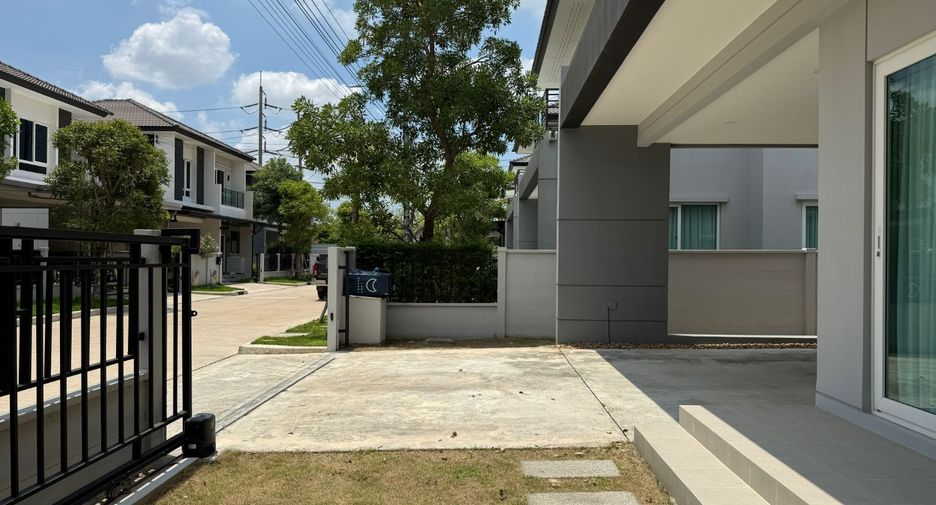 For sale 4 bedrooms house in Bang Phli, Samut Prakan