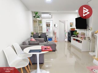 Casa adosada en venta de 3 habitaciones en Bang Phli, Samut Prakan