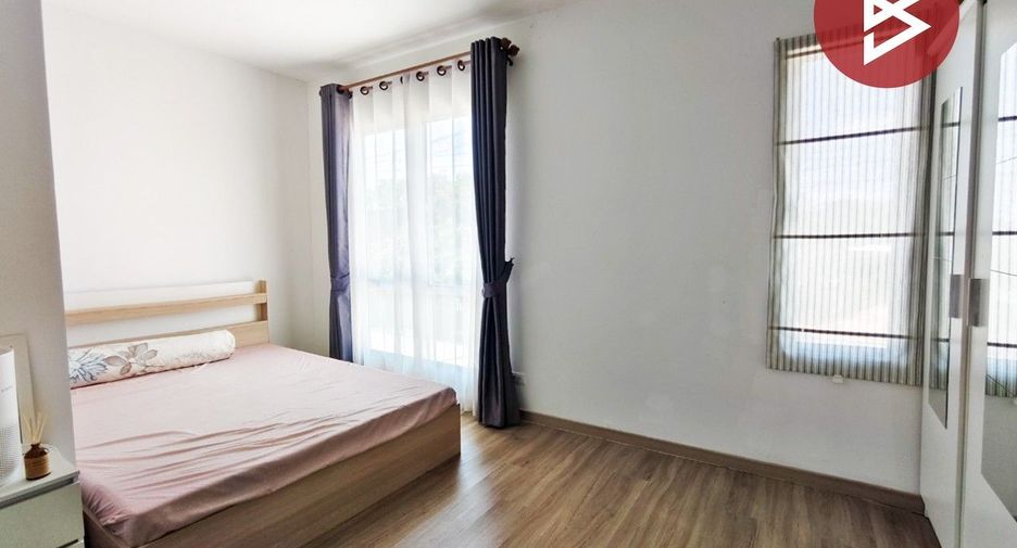 Casa adosada en venta de 3 habitaciones en Bang Phli, Samut Prakan