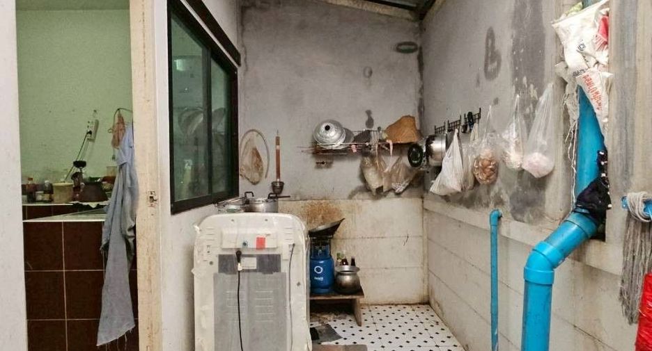 For sale 3 ベッドルーム townhouse in Mueang Chon Buri, Chonburi