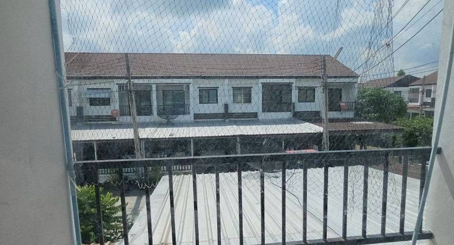 For sale 3 ベッドルーム townhouse in Mueang Chon Buri, Chonburi