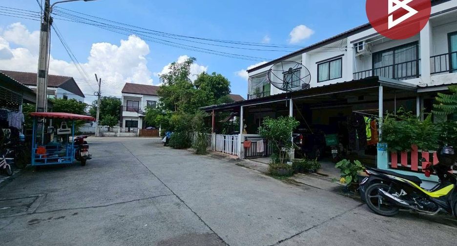 For sale 3 ベッドルーム townhouse in Mueang Chon Buri, Chonburi
