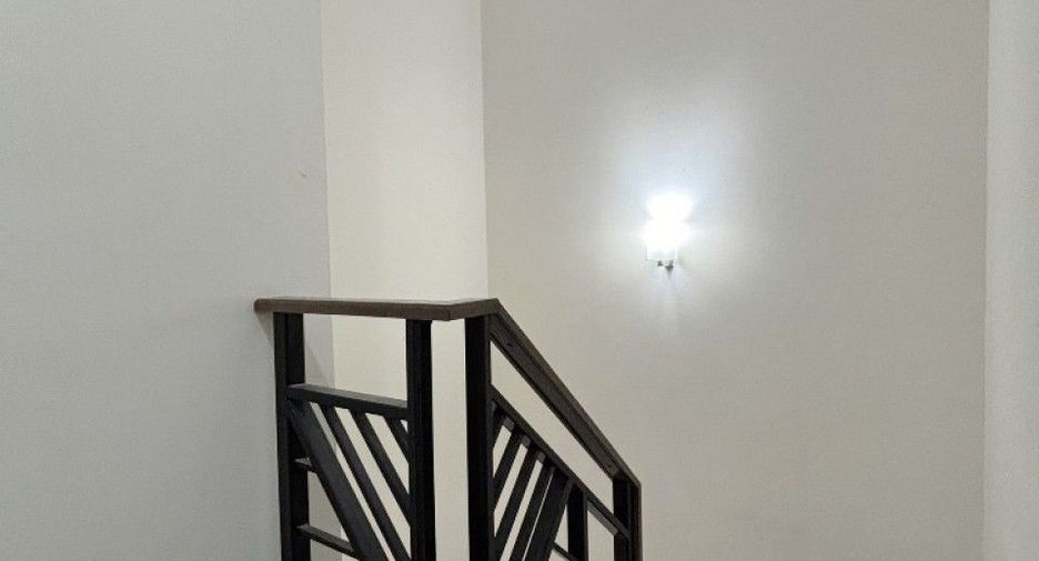 Продажа 3 спальни дом в Mueang Samut Prakan, Самутпракан