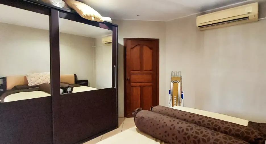 À vendre 2 chambres maison à Mueang Chon Buri, Chonburi