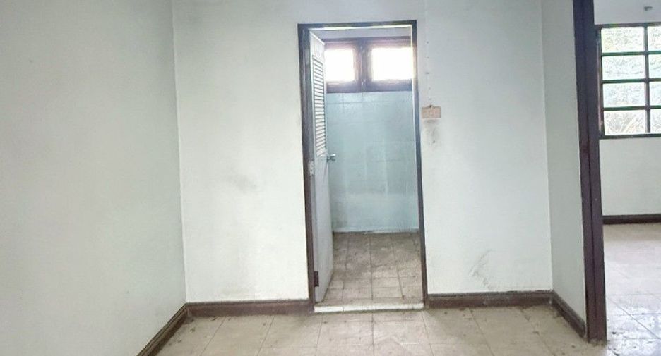 À vendre 5 chambres maison à Ban Pong, Ratchaburi