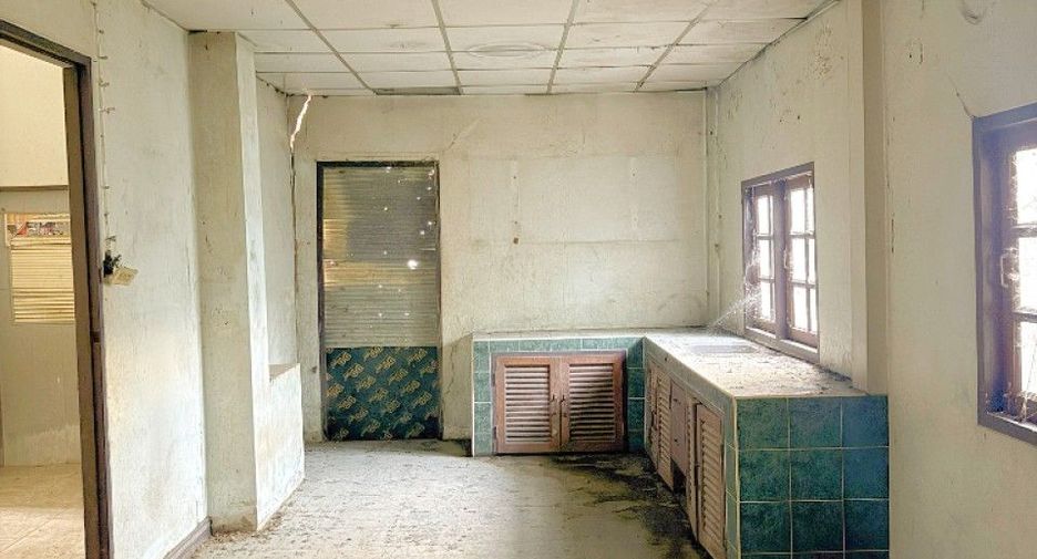 À vendre 5 chambres maison à Ban Pong, Ratchaburi