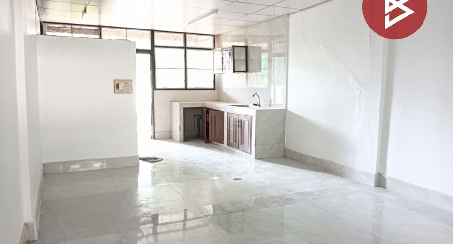 Casa adosada en alquiler y en venta de 2 habitaciones en Mueang Samut Prakan, Samut Prakan