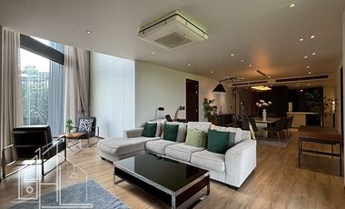 For rent 3 bedrooms condo in Khlong Toei, Bangkok