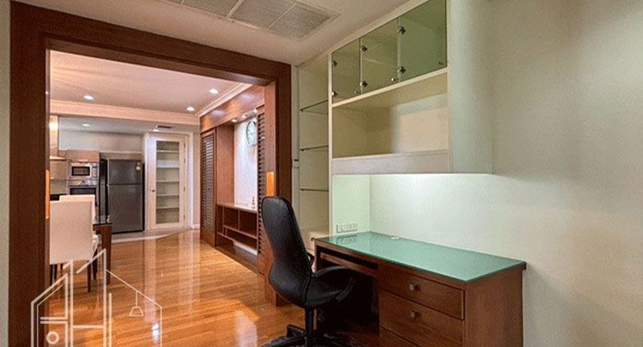 For rent 3 bedrooms condo in Watthana, Bangkok