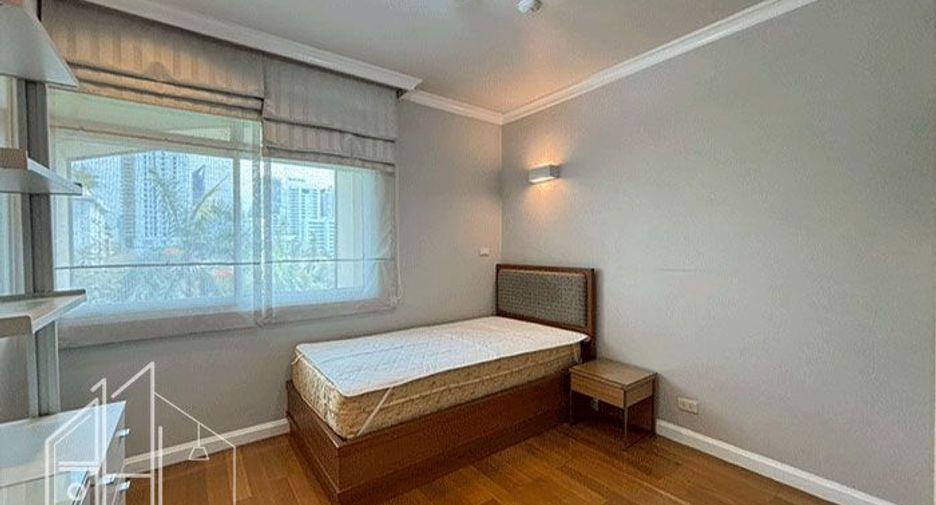 For rent 3 bedrooms condo in Watthana, Bangkok