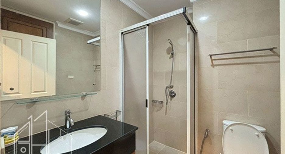 For rent 3 bedrooms condo in Watthana, Bangkok