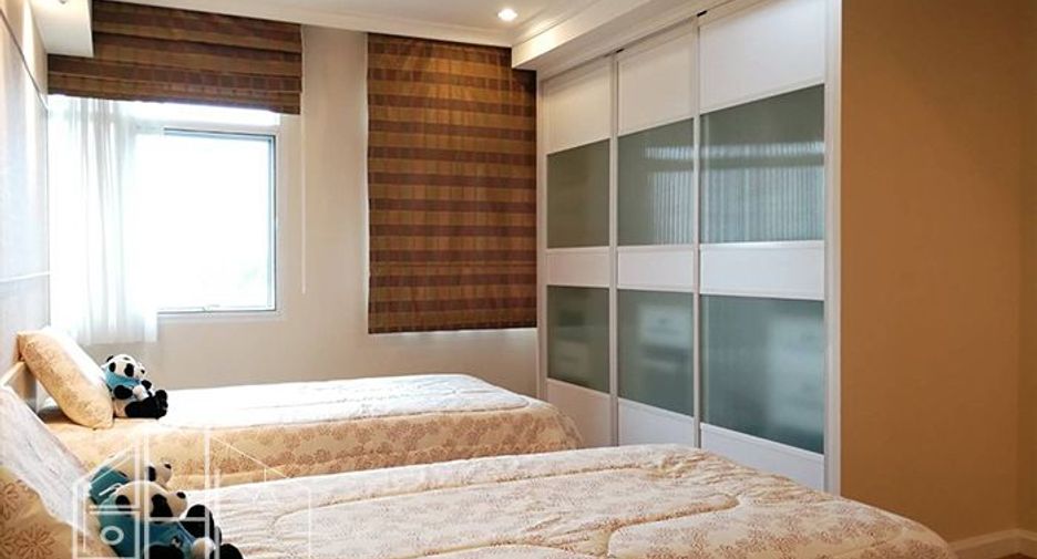 For rent 3 bedrooms condo in Watthana, Bangkok