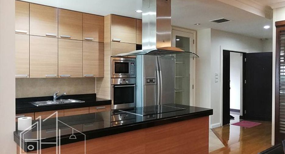 For rent 3 bedrooms condo in Watthana, Bangkok