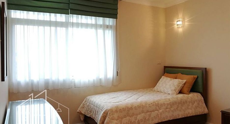 For rent 3 bedrooms condo in Watthana, Bangkok
