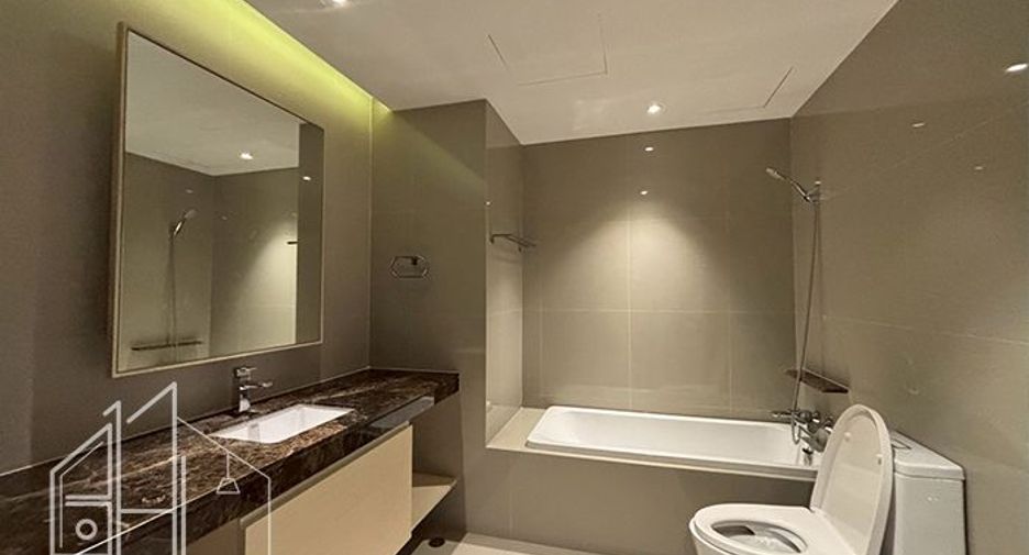 For rent 3 bedrooms condo in Watthana, Bangkok
