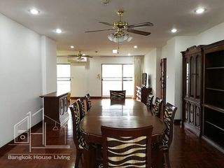 À louer 3 chambres appartement à Watthana, Bangkok