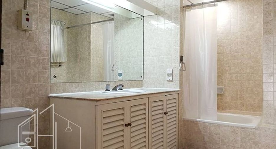 À louer 3 chambres appartement à Watthana, Bangkok