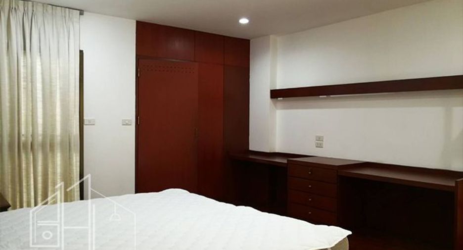À louer 3 chambres appartement à Watthana, Bangkok