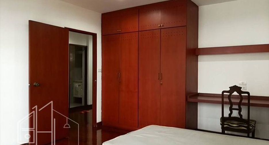 À louer 3 chambres appartement à Watthana, Bangkok