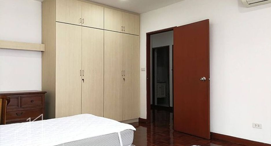 À louer 3 chambres condo à Watthana, Bangkok