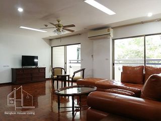 For rent 3 bedrooms apartment in Watthana, Bangkok