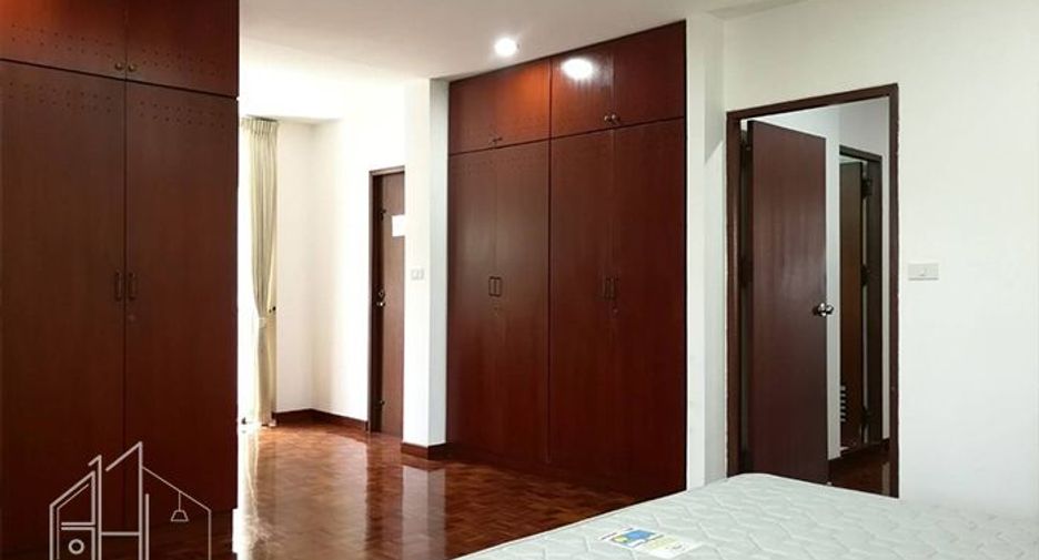 À louer 3 chambres appartement à Watthana, Bangkok