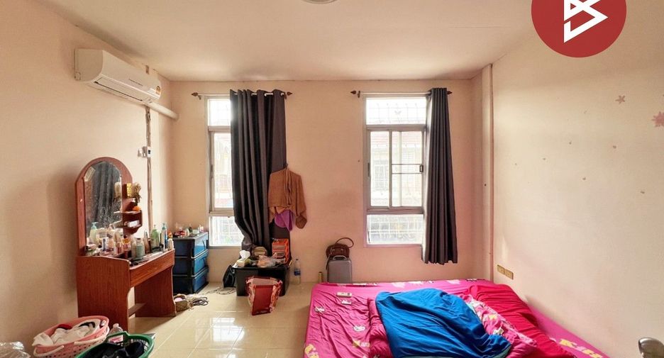 For sale 2 bedrooms townhouse in Mueang Chon Buri, Chonburi