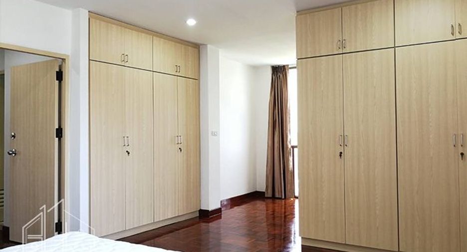 À louer 3 chambres condo à Watthana, Bangkok
