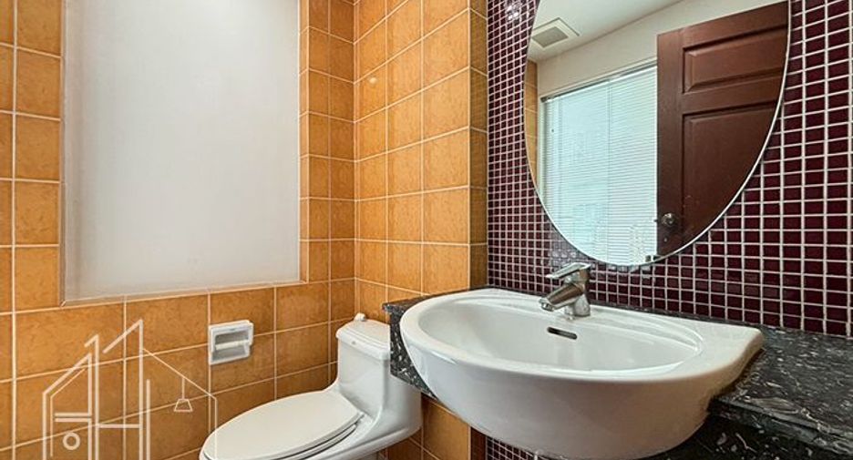 À louer 3 chambres appartement à Khlong Toei, Bangkok