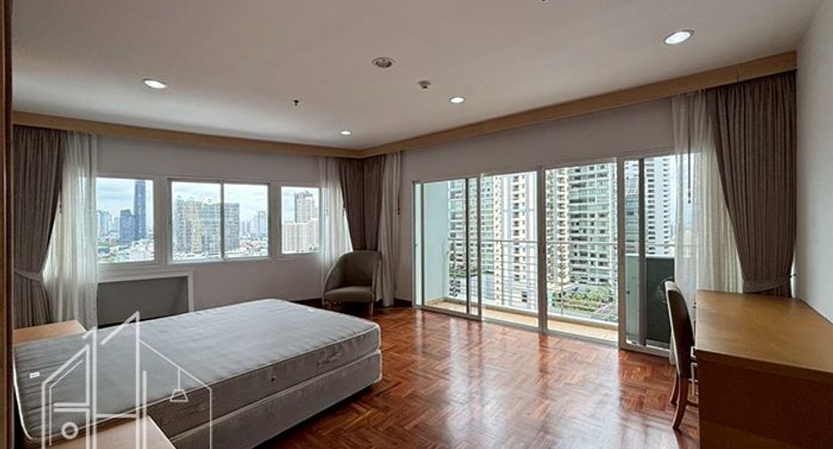 À louer 3 chambres appartement à Khlong Toei, Bangkok