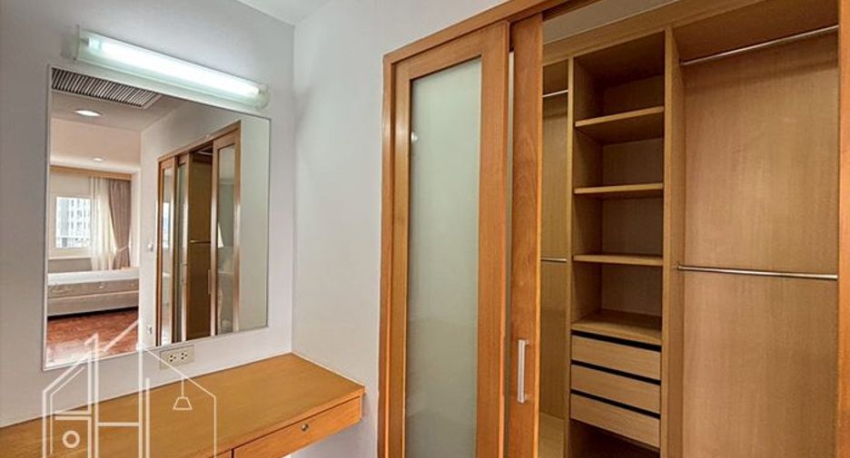 À louer 3 chambres appartement à Khlong Toei, Bangkok