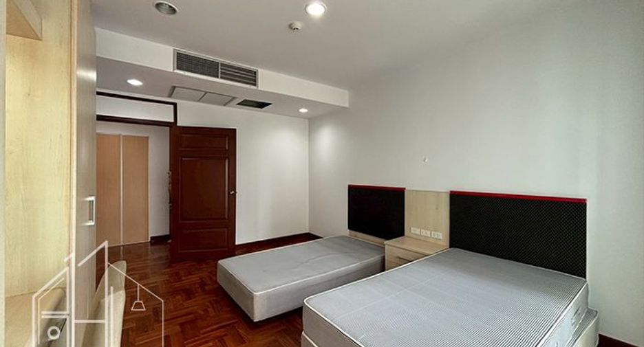 À louer 3 chambres appartement à Khlong Toei, Bangkok