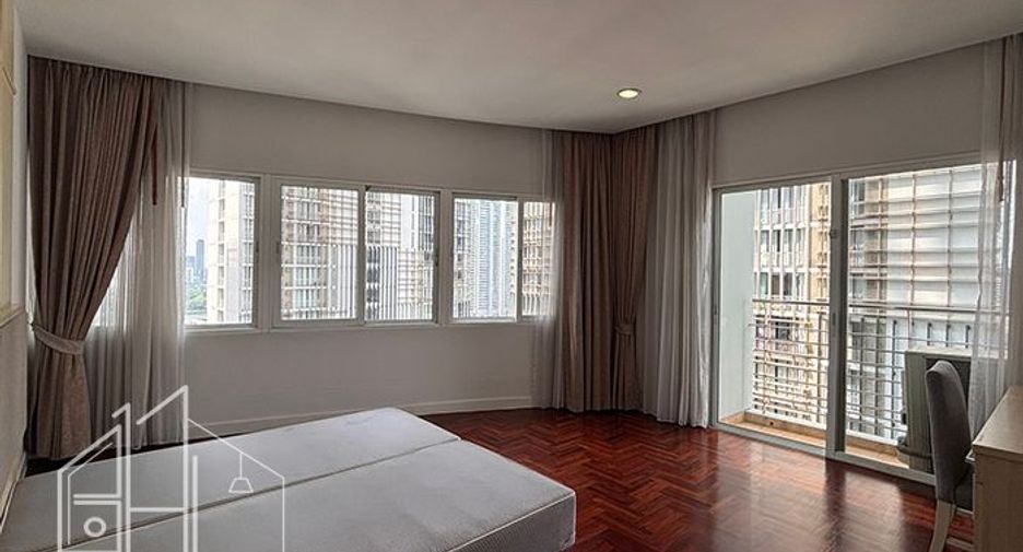 À louer 3 chambres condo à Khlong Toei, Bangkok